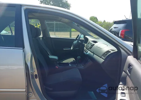 2005 Toyota Camry Se z USA, uszkodzony, nr VIN 4T1BE32KX5U058249